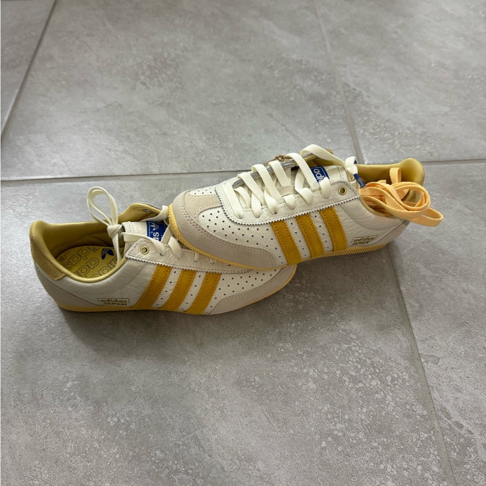 BLOWOUT DEAL!! Adidas Japan W Size 5
